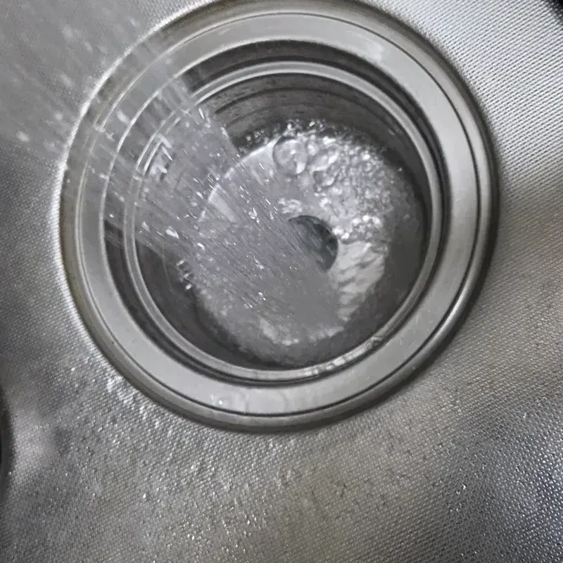 내산면 상가 2층 바닥 배수구